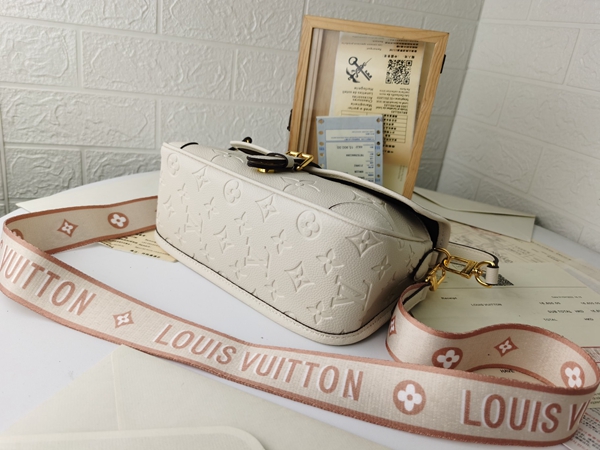 ルイヴィトンバッグ細部ディテール